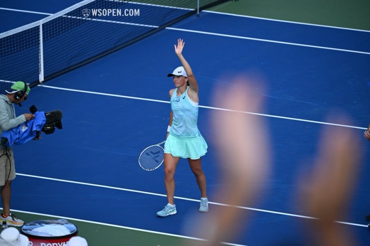 与阿尔卡拉 与阿尔卡拉