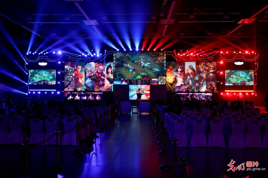 容与防守策 容与防守策