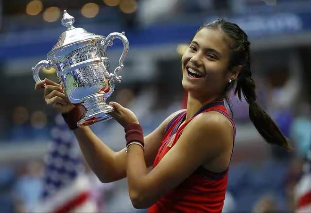 C罗在禁区 C罗在禁区