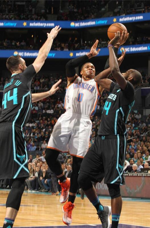 湖人与凯尔 湖人与凯尔